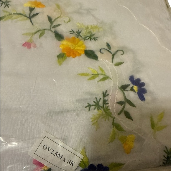 Beautiful tablecloth with 8 pieces of napkins new for the table /6 chairs oval - Picture 4 of 8